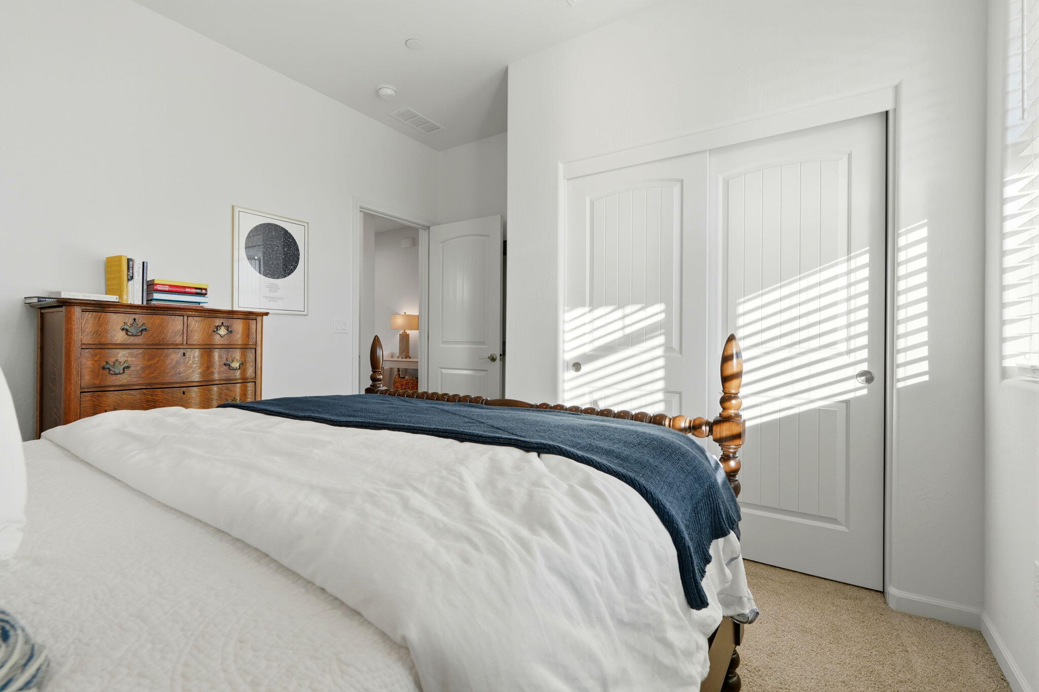 2566 Muscat Ct, Hanford, CA 93230