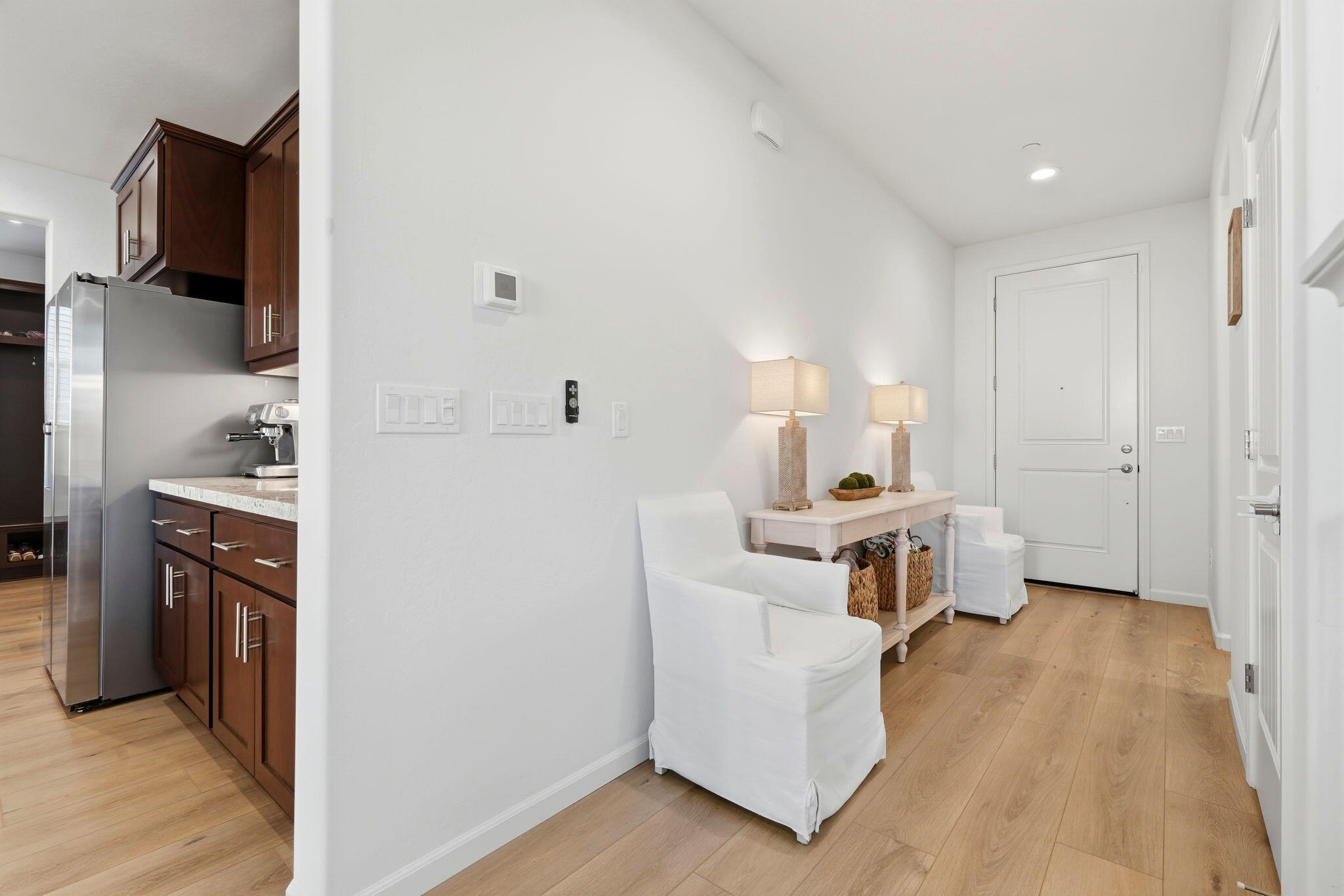 2566 Muscat Ct, Hanford, CA 93230