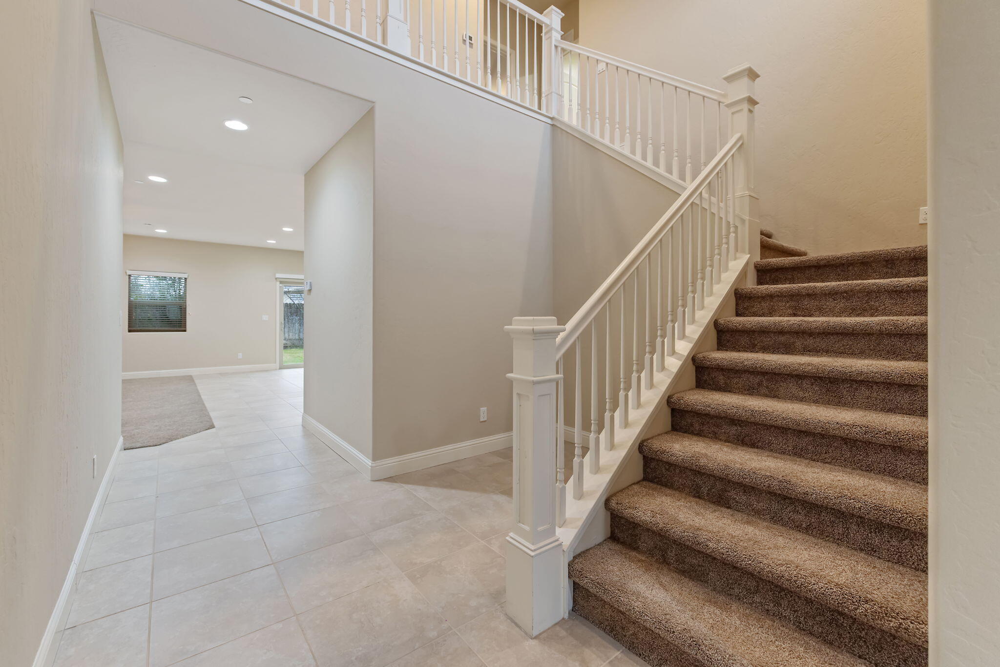 1923 W Humboldt Dr, Hanford, CA 93230