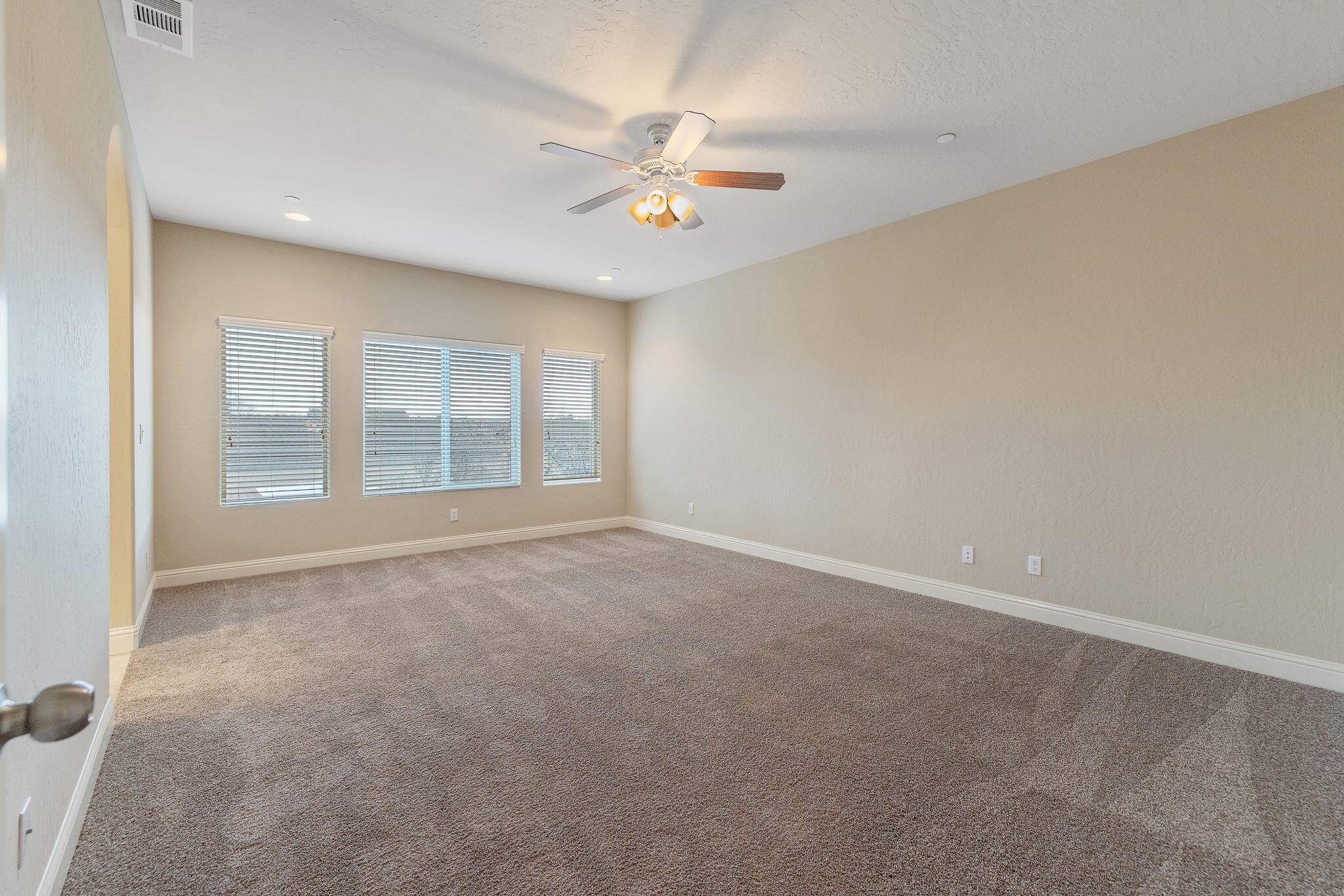 1923 W Humboldt Dr, Hanford, CA 93230