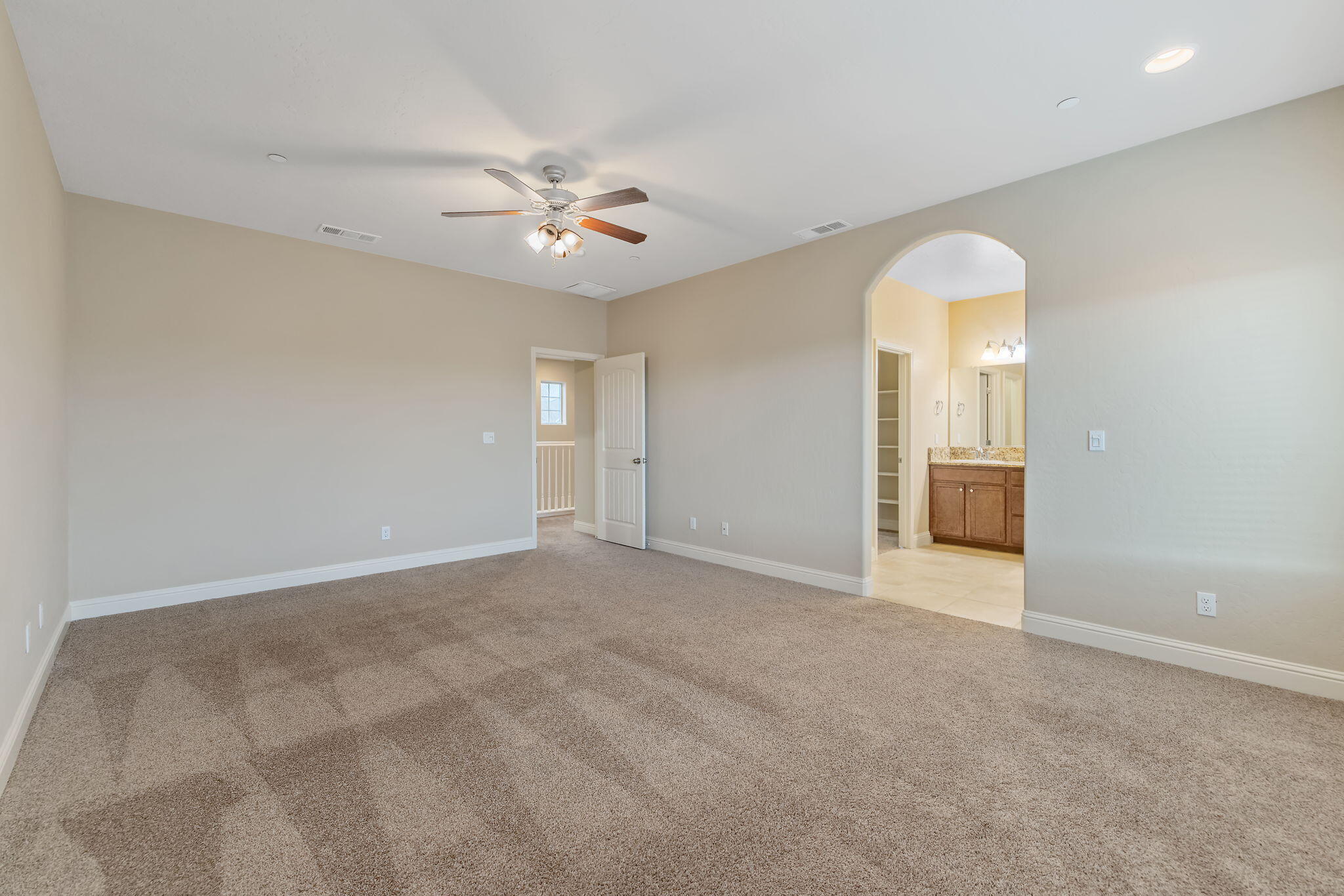 1923 W Humboldt Dr, Hanford, CA 93230