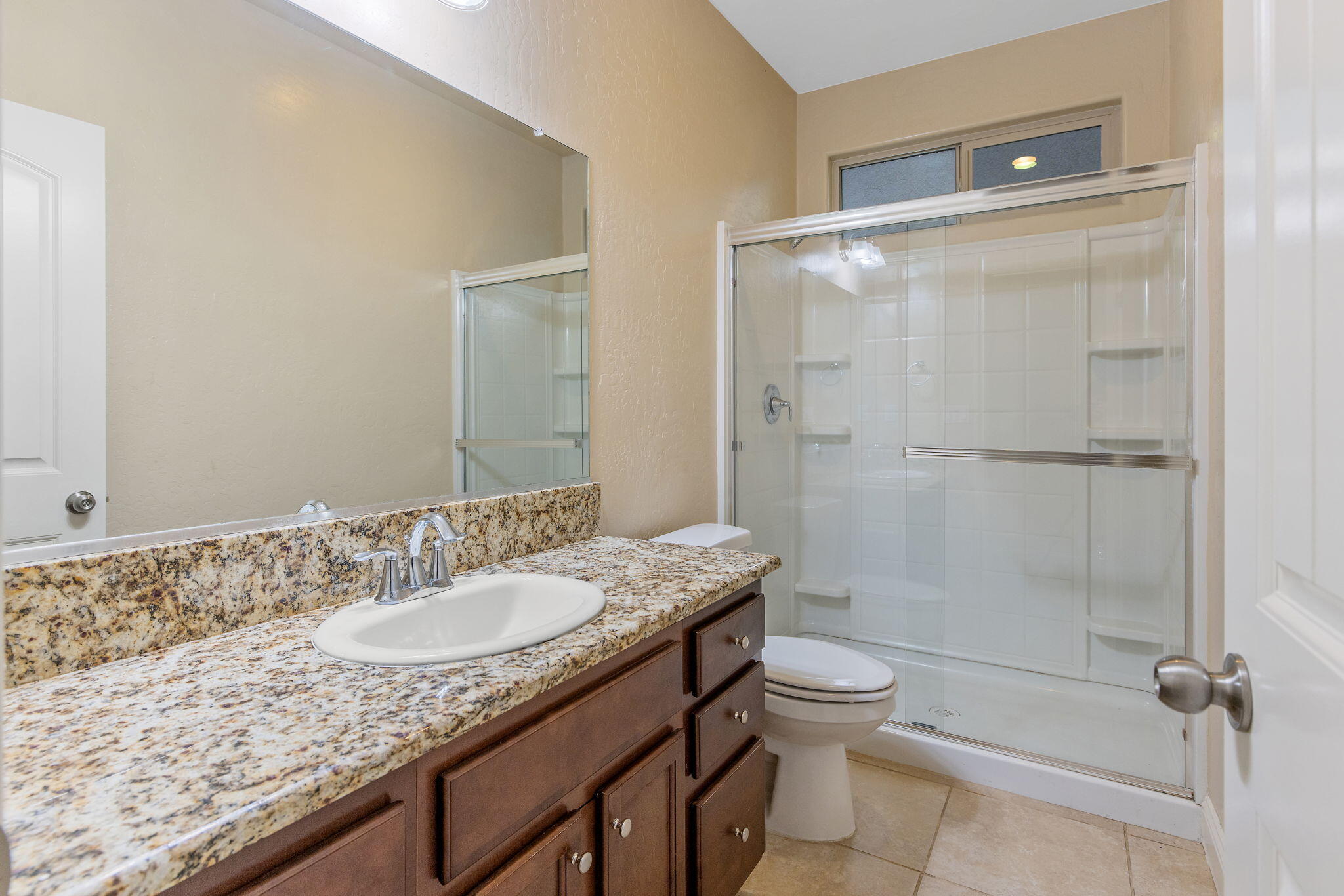 1923 W Humboldt Dr, Hanford, CA 93230