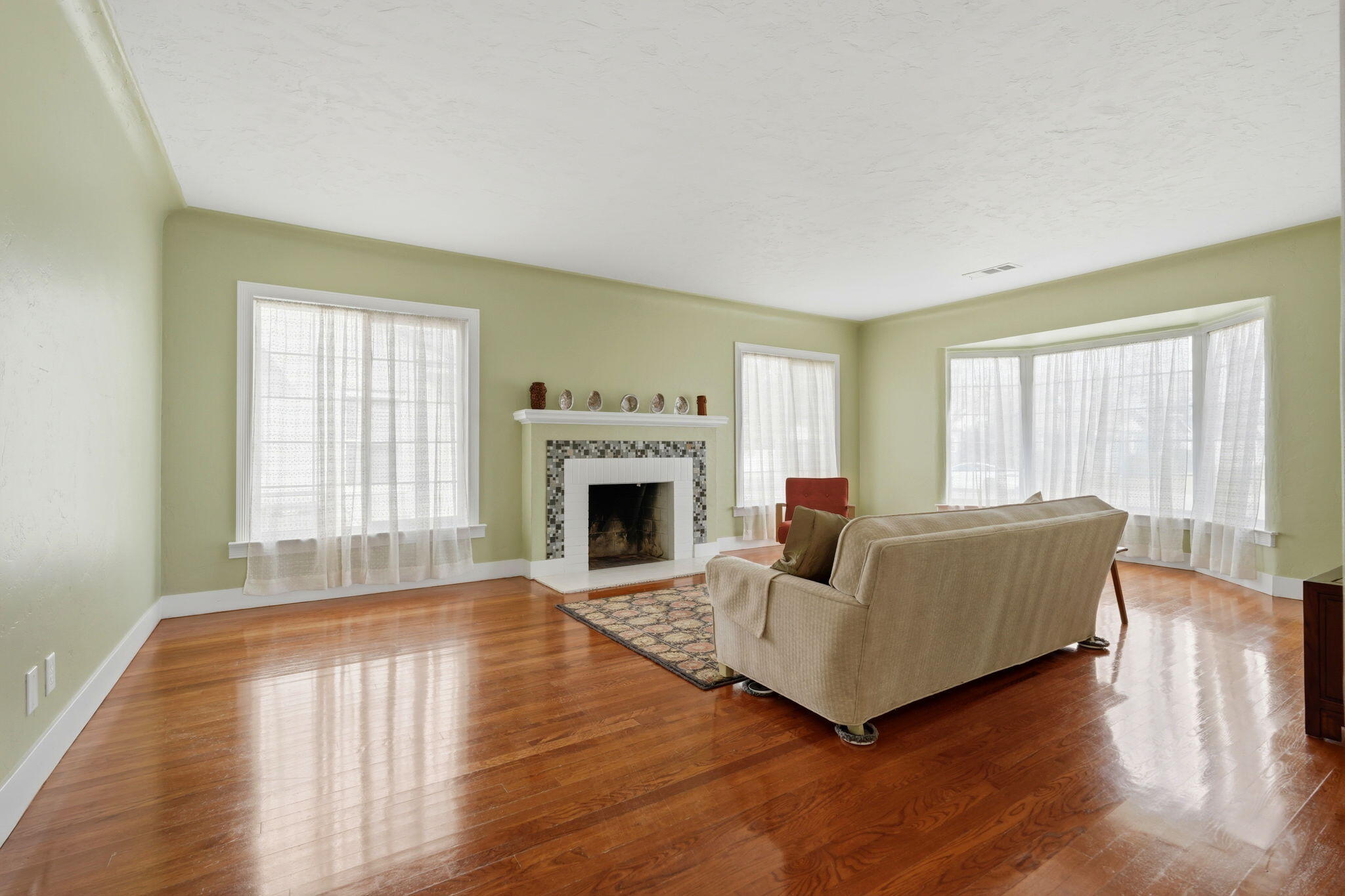 1647 N Harrison Ave, Fresno, CA 93704