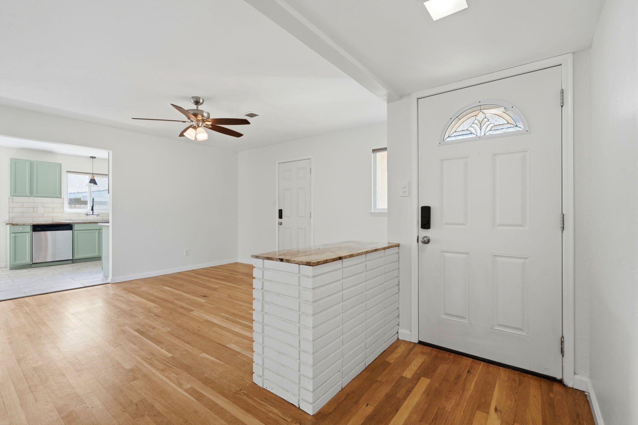 1931 N Douty St, Hanford, CA 93230