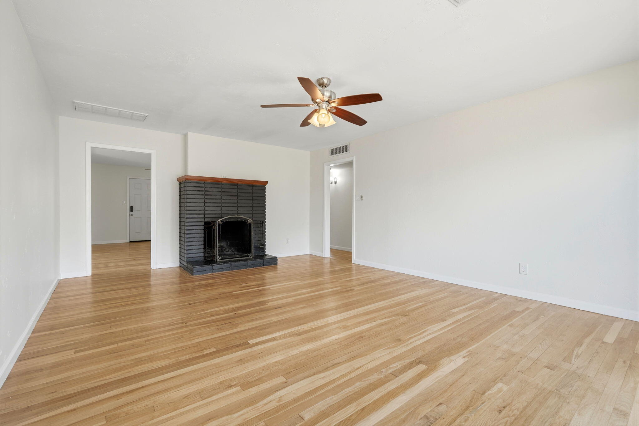 1931 N Douty St, Hanford, CA 93230