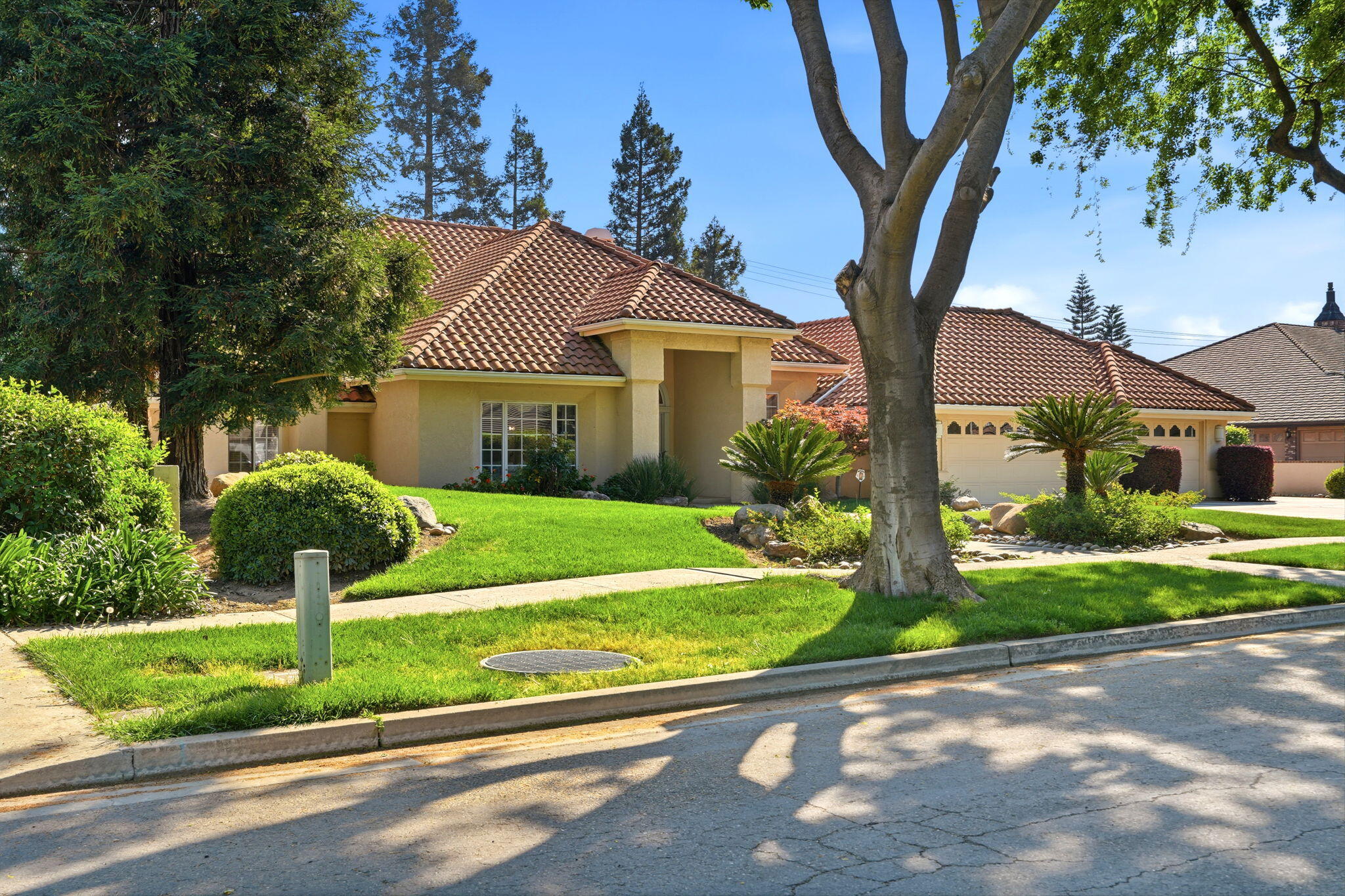 3403 E Vassar Ct, Visalia, CA 93292