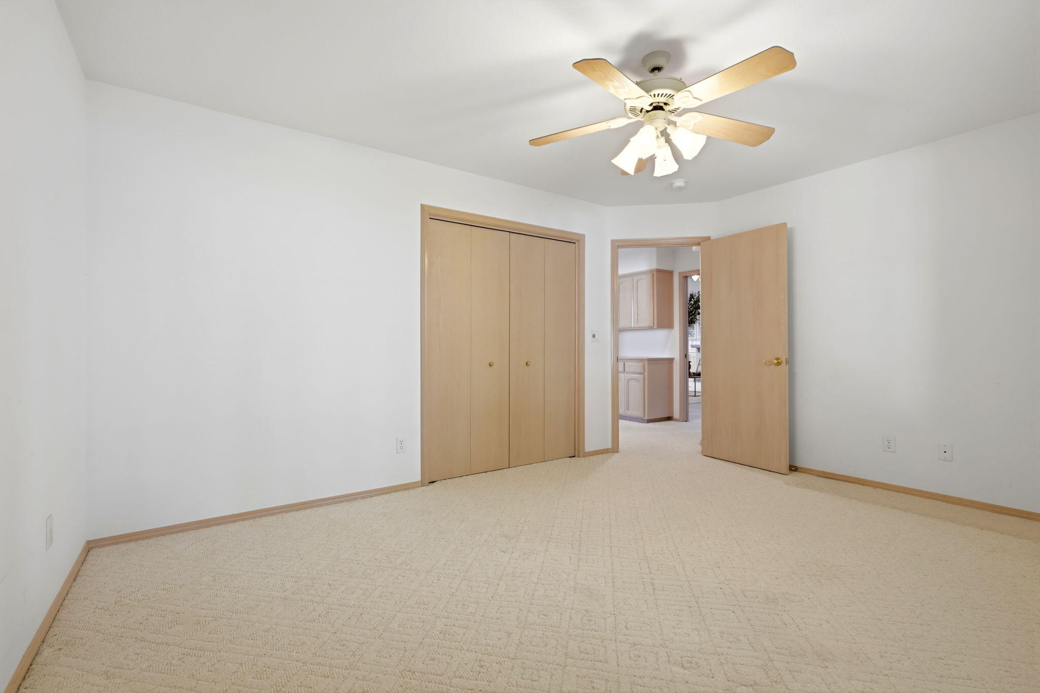 3403 E Vassar Ct, Visalia, CA 93292