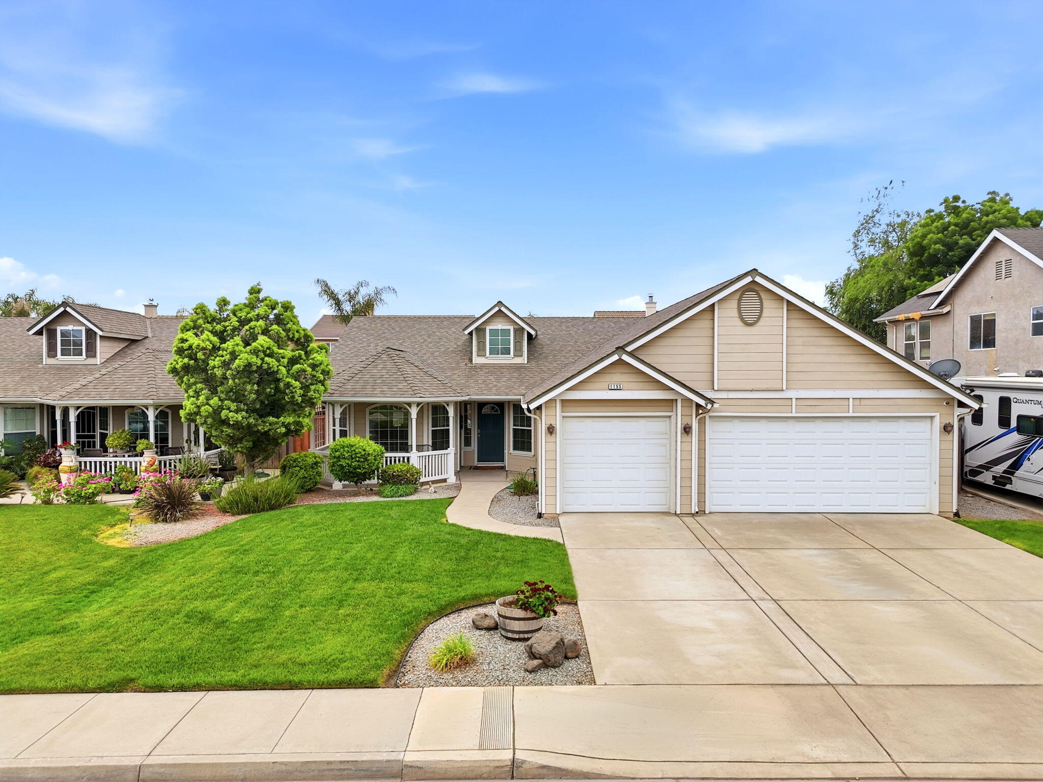 1155 W Julia Way, Hanford, CA 93230