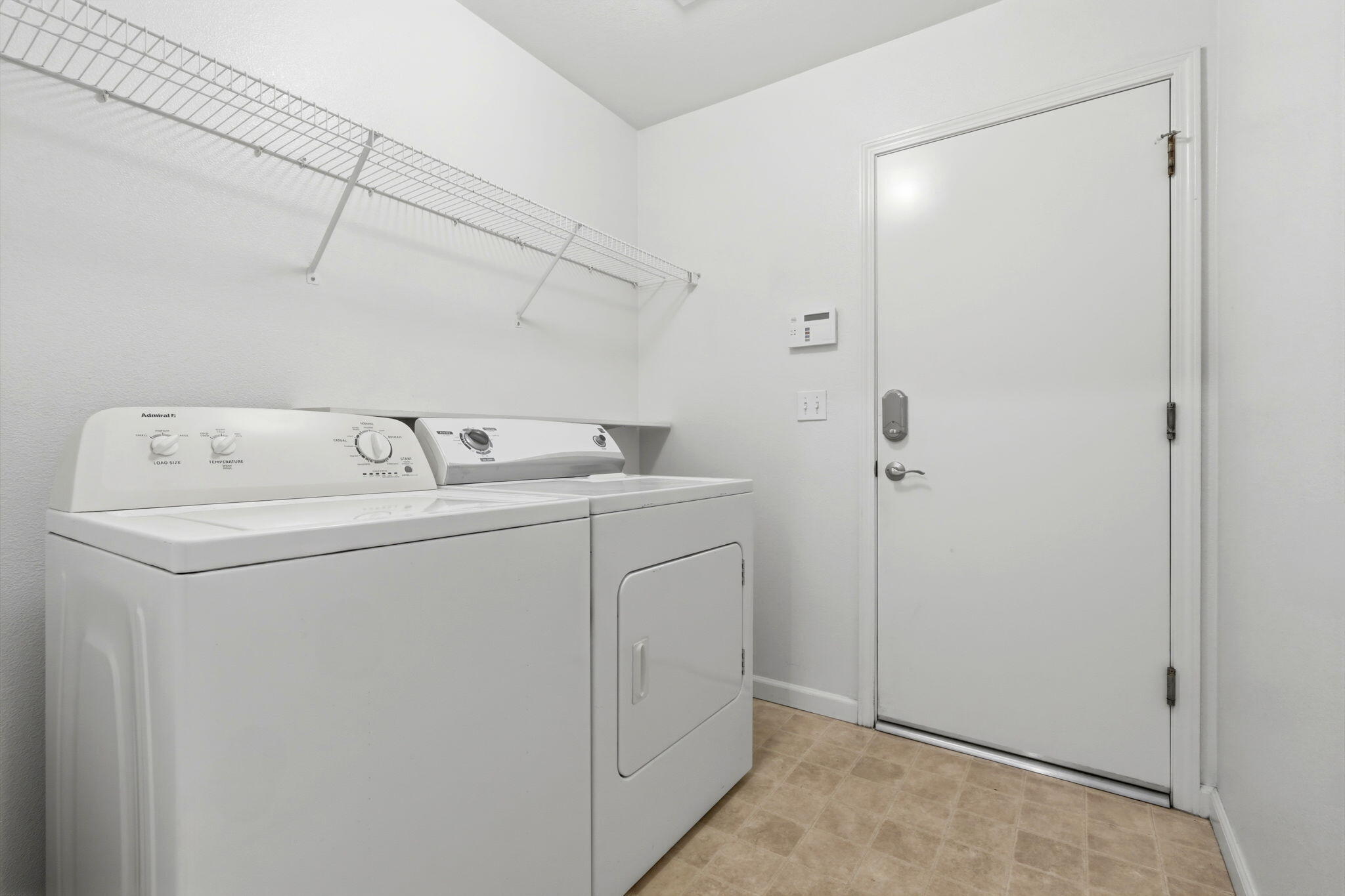 1155 W Julia Way, Hanford, CA 93230