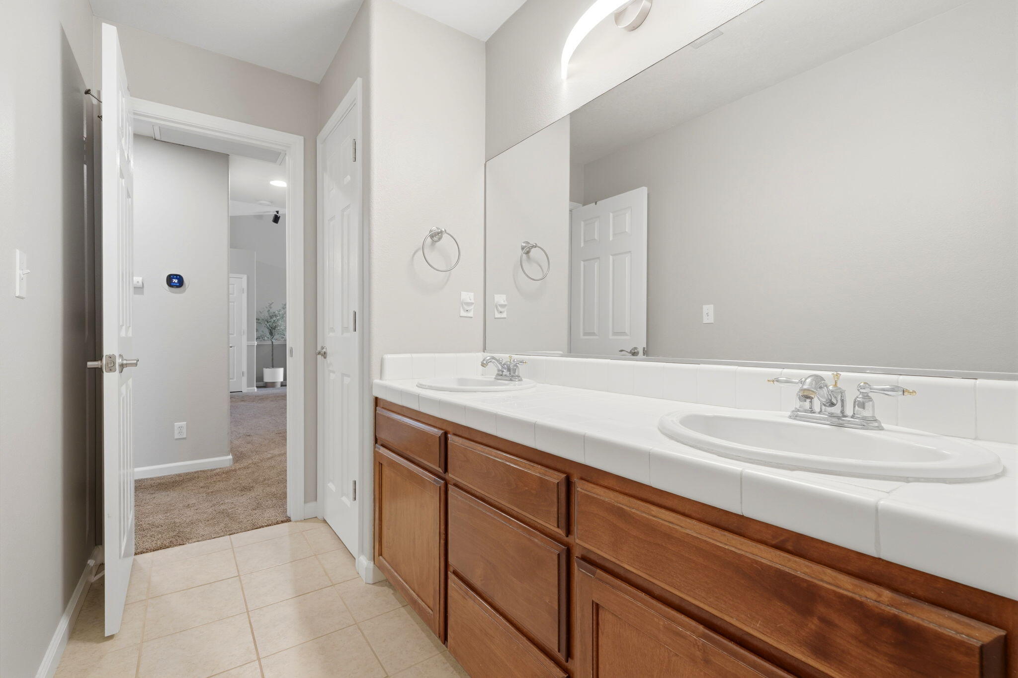 1155 W Julia Way, Hanford, CA 93230