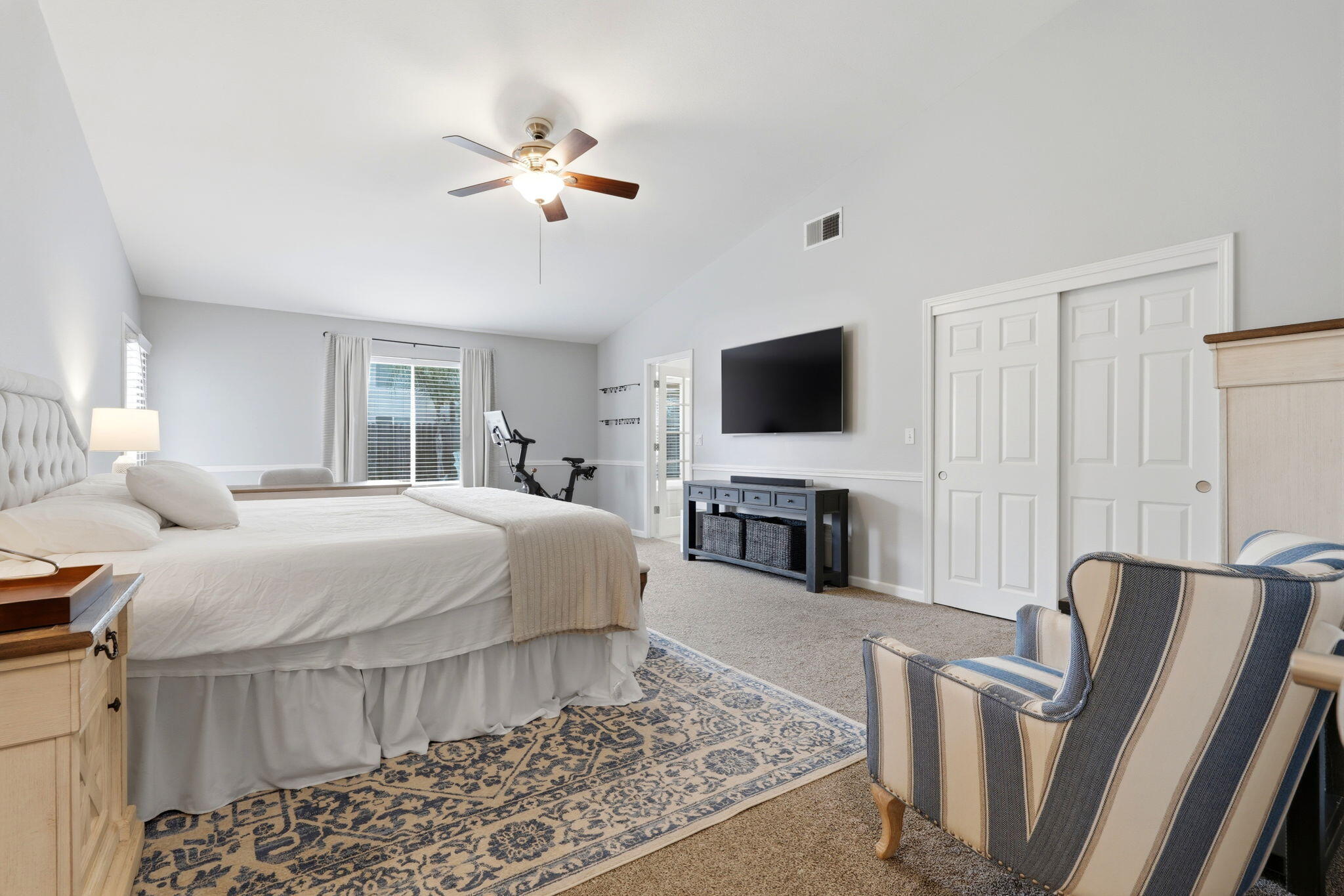 1155 W Julia Way, Hanford, CA 93230