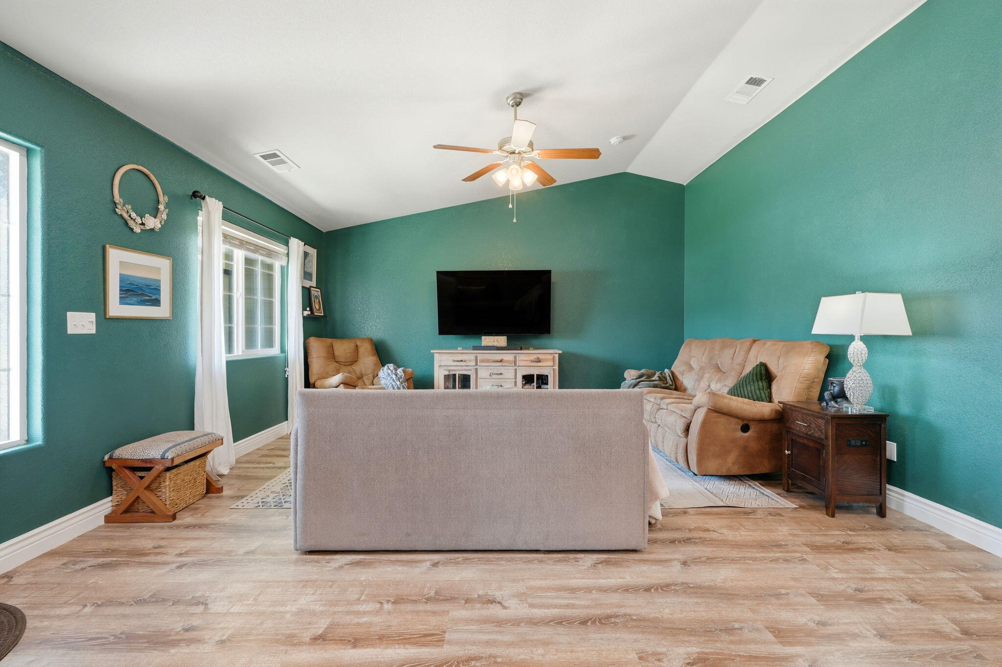 2258 Kirch Flat Ave, Tulare, CA 93274