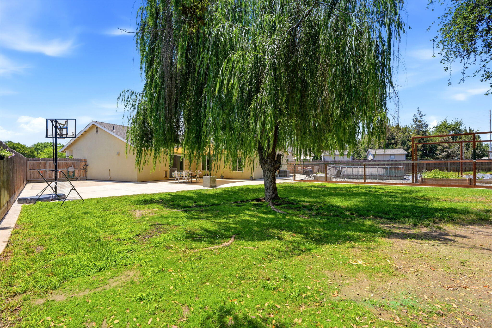 2258 Kirch Flat Ave, Tulare, CA 93274