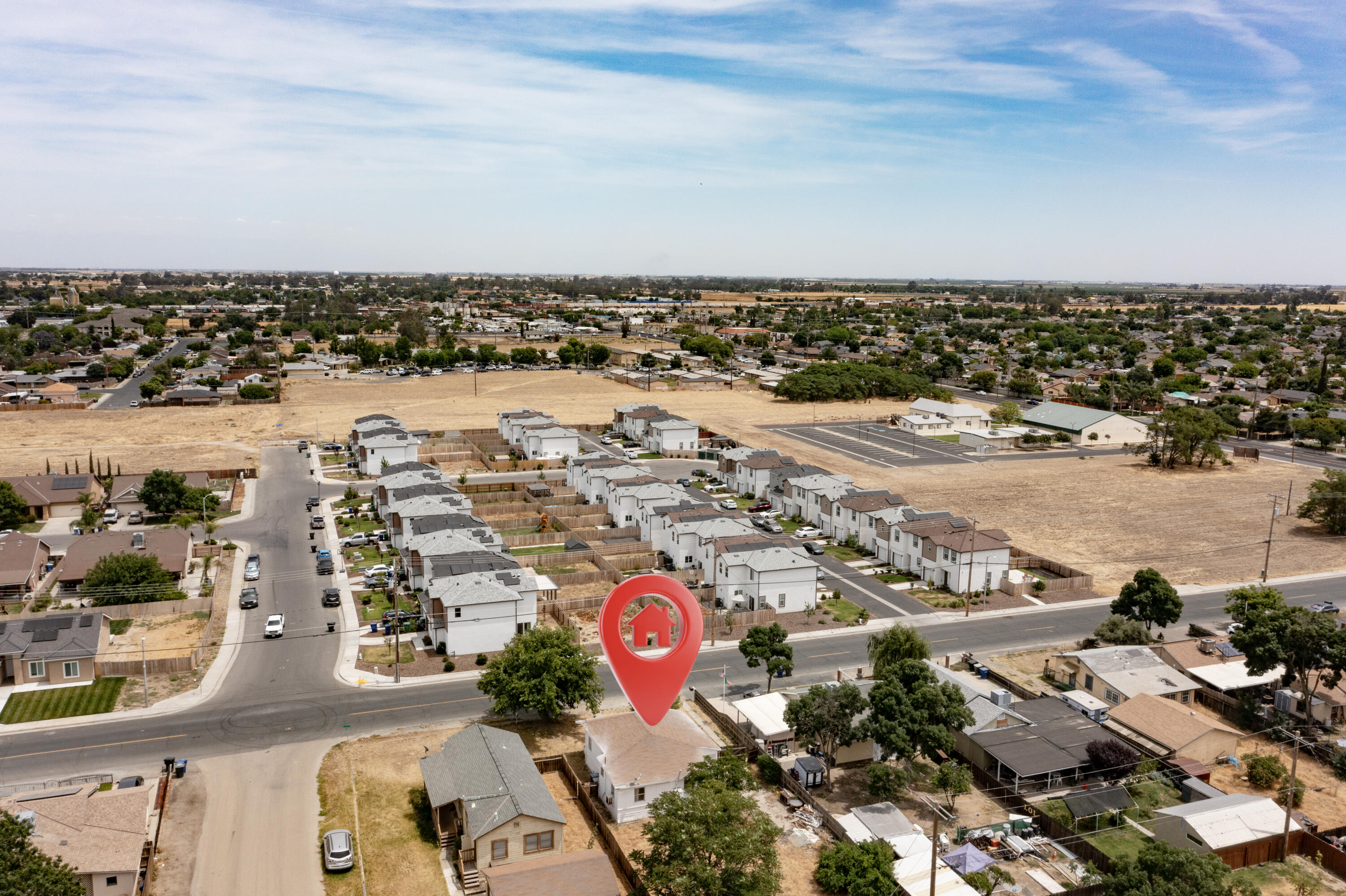 826 Kimball Ln, Hanford, CA 93230