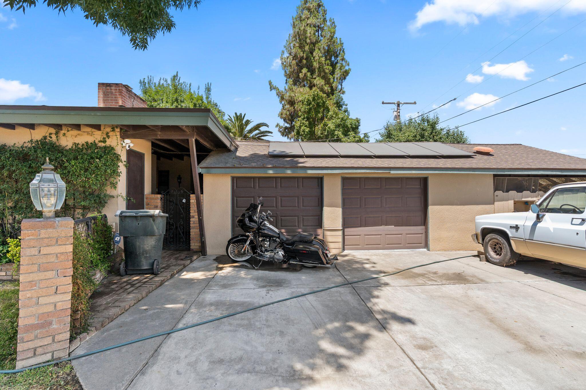 202 W Terrace Dr, Hanford, CA 93230