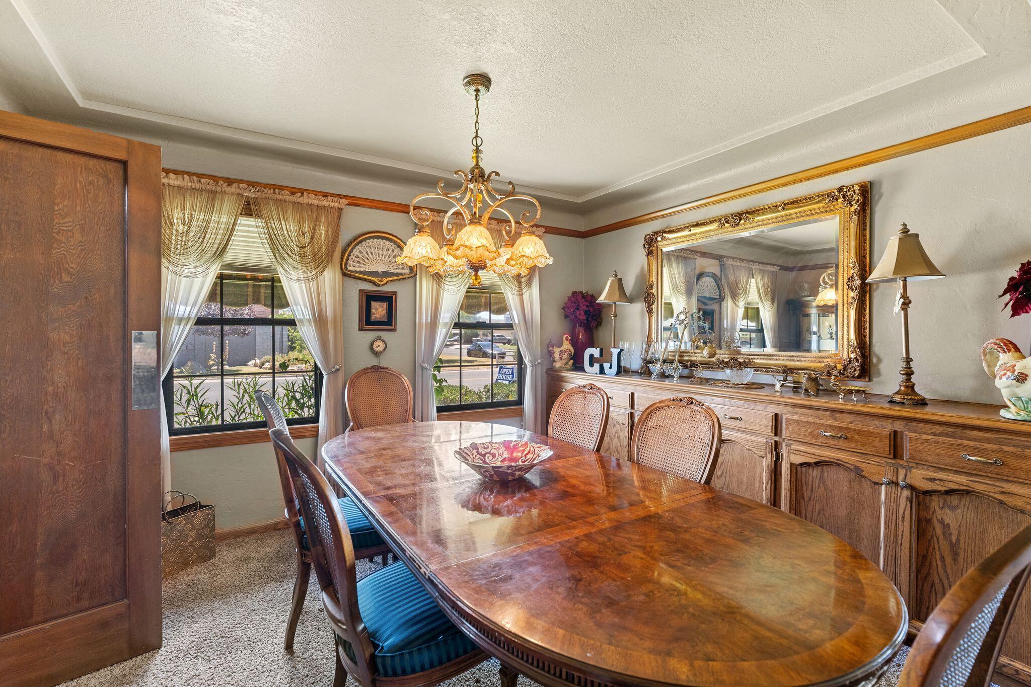 202 W Terrace Dr, Hanford, CA 93230