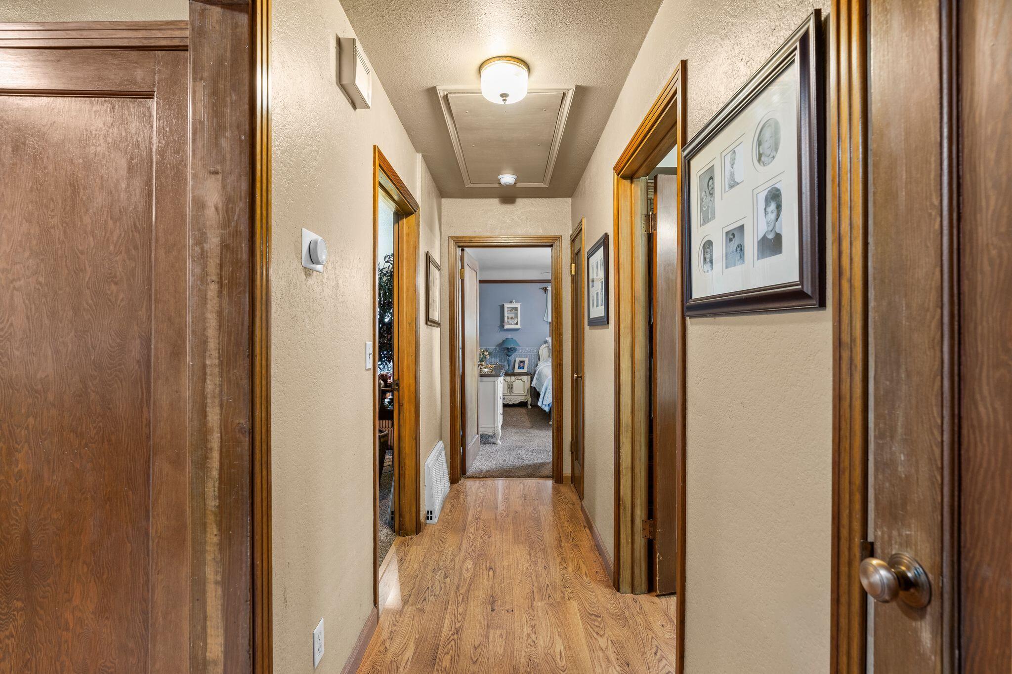 202 W Terrace Dr, Hanford, CA 93230